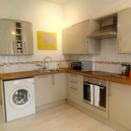 City Center Studio Next To Cabot Circus - Flat 5