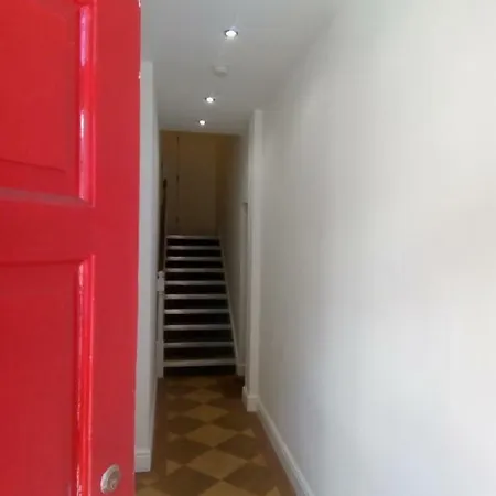City Center Studio Next To Cabot Circus - Flat 5 شقة بريستول